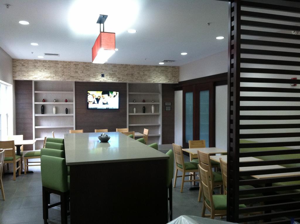 Country Inn & Suites By Radisson, Brunswick I-95, Ga Экстерьер фото